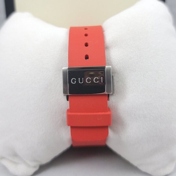 GUCCI Dive, Limited Edition Tiger Head Dial with a Red Rubber Band NEW YA136315 - Picture 6 of 6